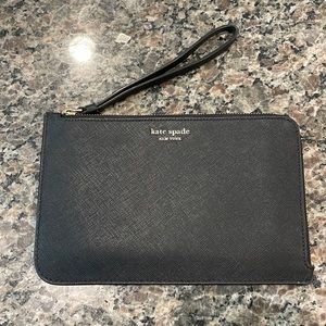 Kate Spade Wristlet ♠️